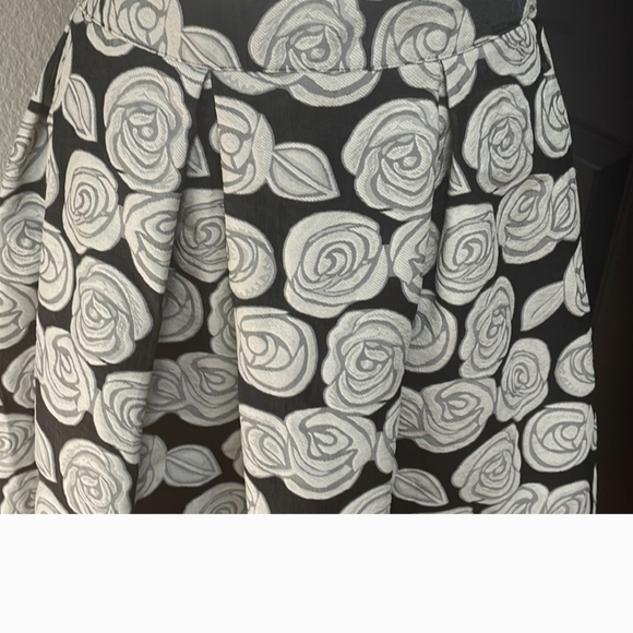 A-LINE FULL MIDI SKIRT - Picture 2 of 6